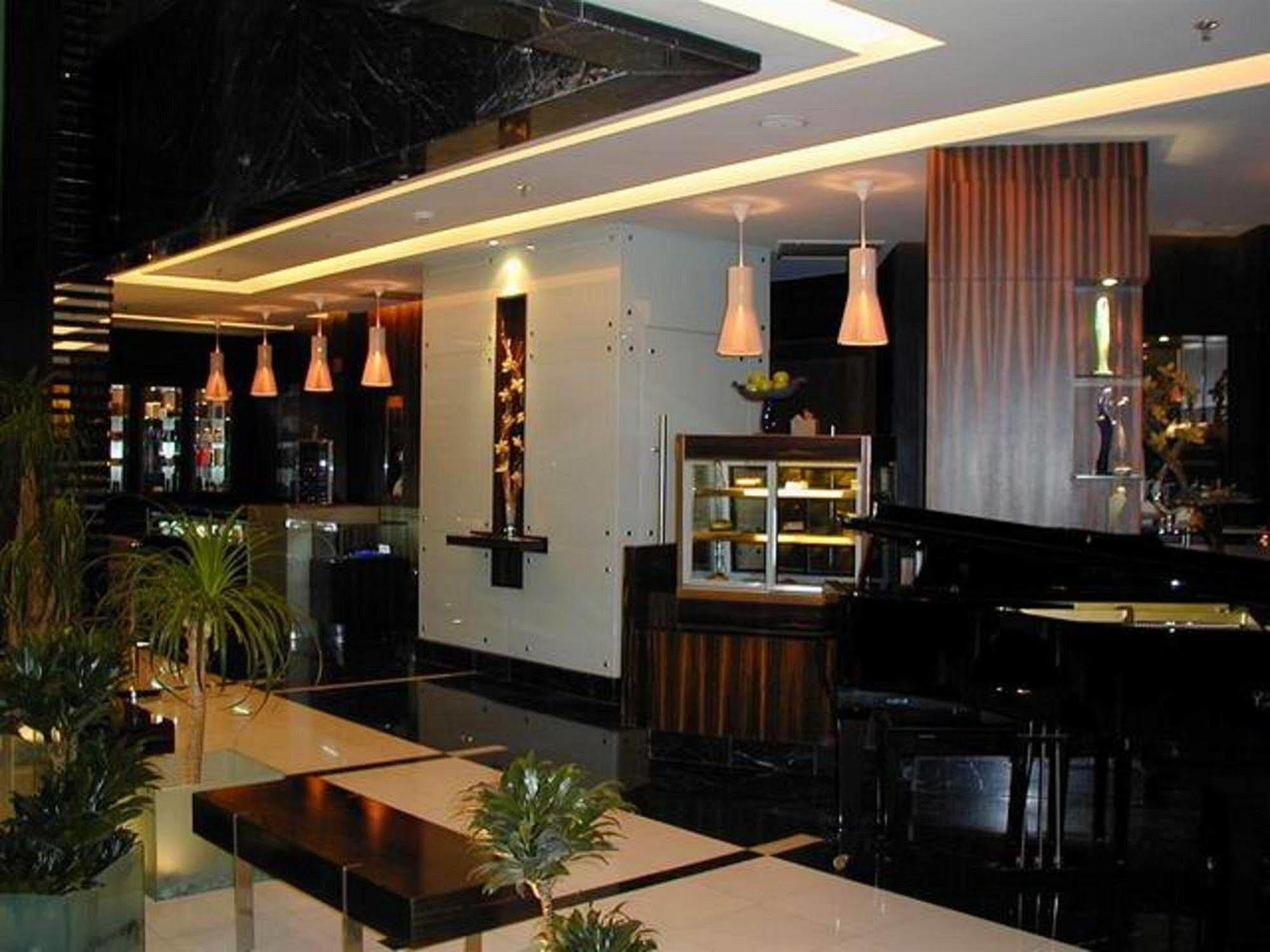 Hotel Le Royal Tower Kuwejt Zewnętrze zdjęcie